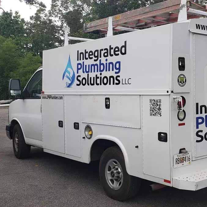 professional technician operating trenchless equipment Alpharetta, GA