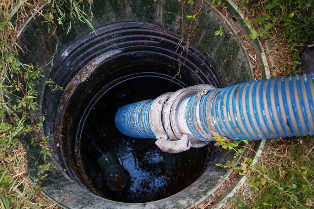Septic tank being pumped Acworth, GA